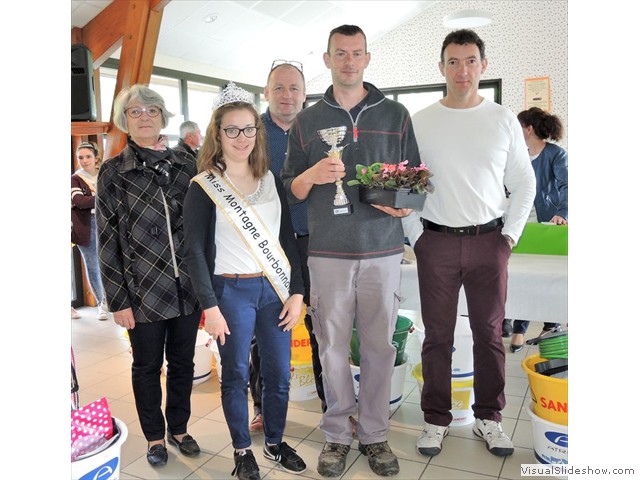 Le GAEC THEVENOUX, prix d'honneur en reproducteurs Charollais 